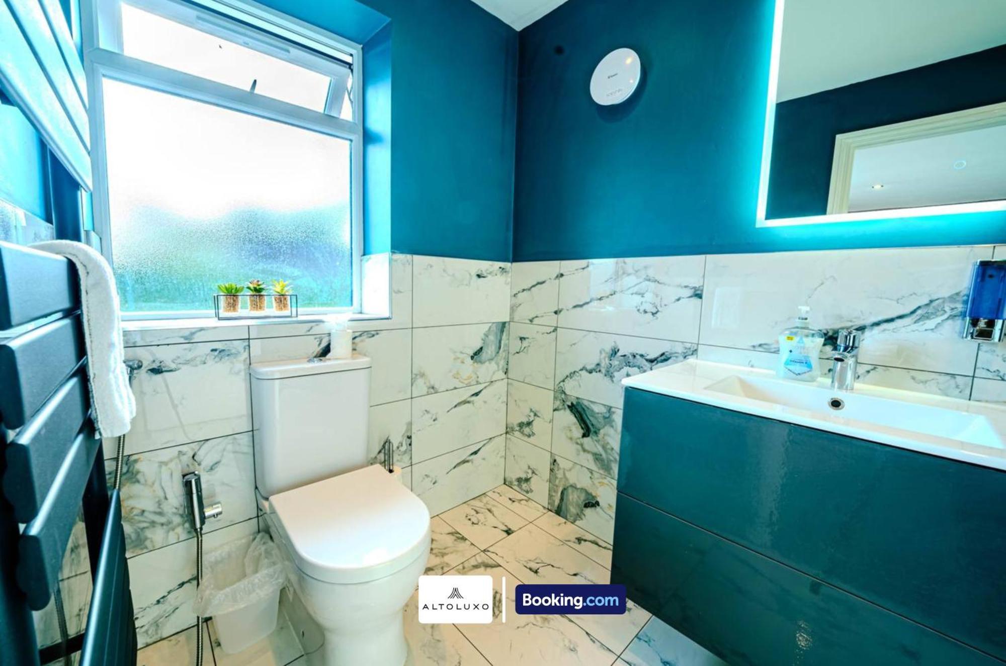 Stylish & Comfy 1 Bedroom By Altoluxoexperience Short Lets & Serviced With Free Wifi & Parking Appartement *